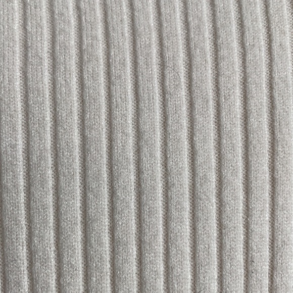 Cream color Guess sweater - Picture 6 of 6